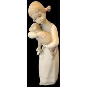 Lladro Porcelain Figurine Girl With Lamb No Box Children w Animals Matt 8.50 in